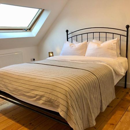 House With Parking, Short Stroll To Quay, Shops And Restaurants Vila Poole Exterior foto