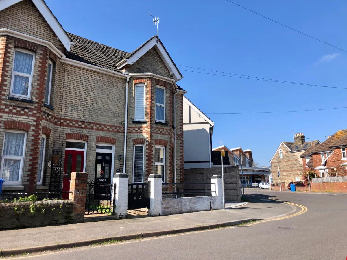 House With Parking, Short Stroll To Quay, Shops And Restaurants Vila Poole Exterior foto